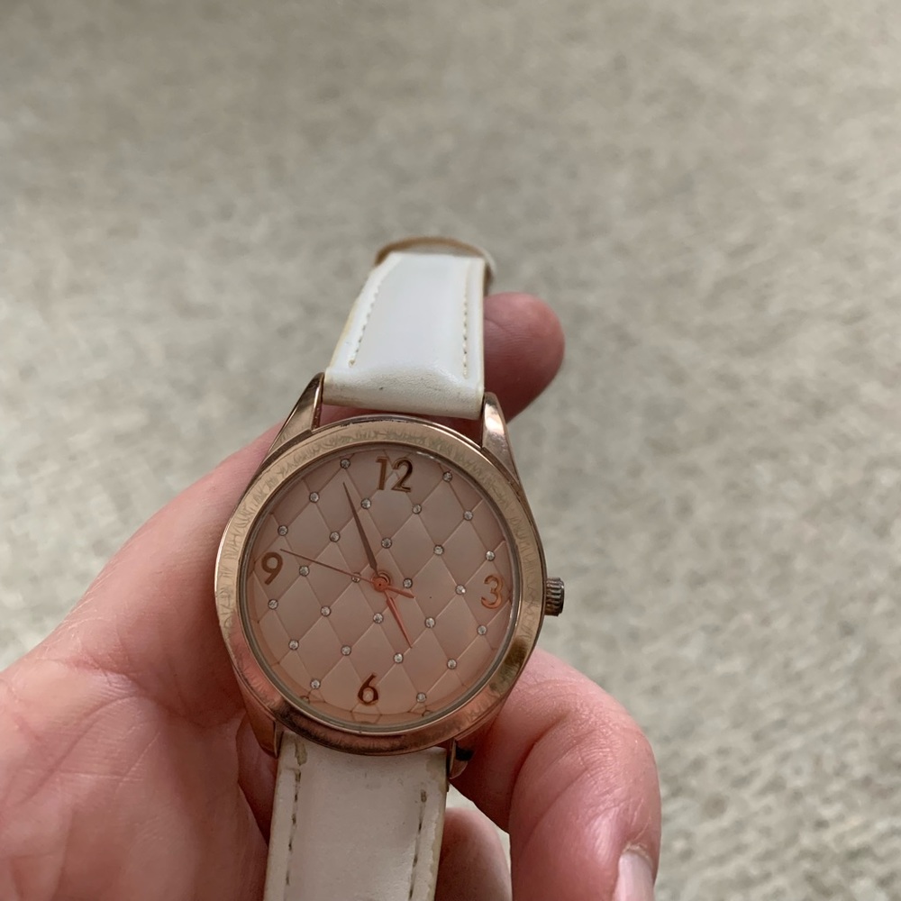 WOMENS WATCH ROSE GOLD & WHITE